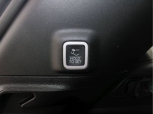 New 2025 Jeep Grand Cherokee Laredo X w/ Luxury Tech Group I image 30