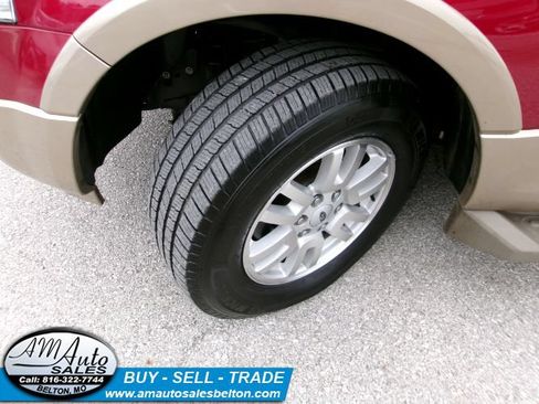 Used 2014 Ford Expedition XLT w/ Equipment Group 202A AWD/4WD image 27