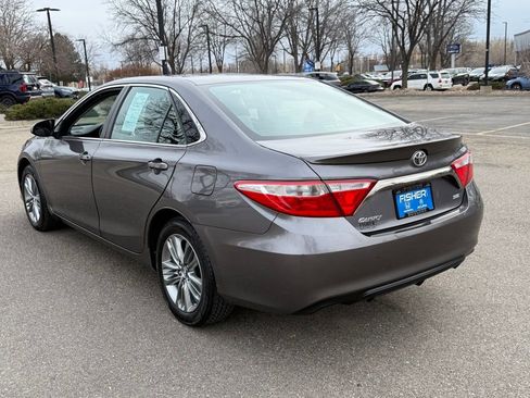 Used 2015 Toyota Camry LE image 6