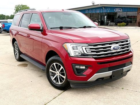 Used 2019 Ford Expedition XLT AWD/4WD image 2