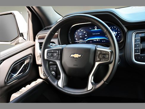 Used 2023 Chevrolet Tahoe LT AWD/4WD image 17