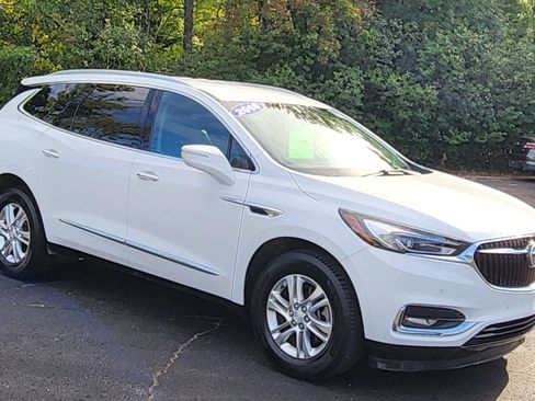 Used 2018 Buick Enclave Premium AWD/4WD image 2