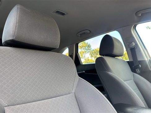 Used 2019 Kia Sorento LX image 18