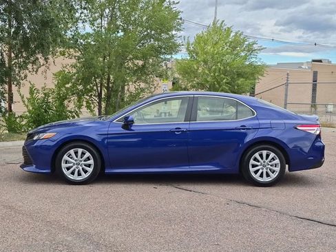 Used 2018 Toyota Camry LE FWD image 8