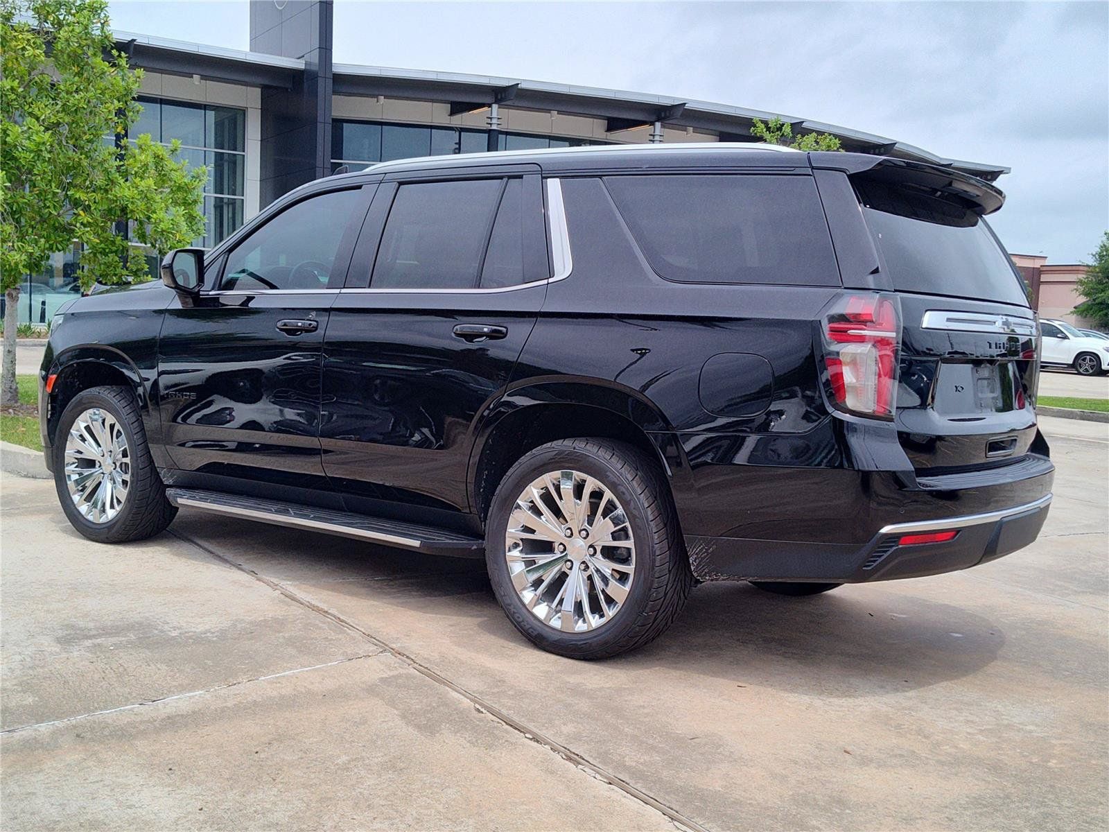Used 2023 Chevrolet Tahoe LS w/ Driver Alert Package RWD image 4