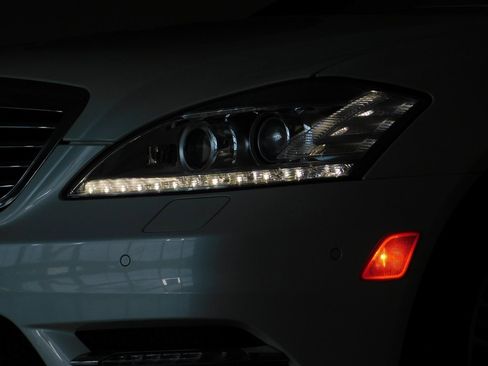 Used 2012 Mercedes-Benz S 550 4MATIC image 13