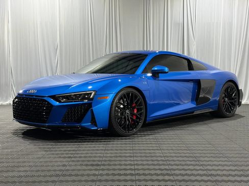 Used 2021 Audi R8 V10 RWD image 3