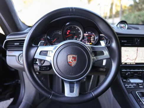 Used 2015 Porsche 911 Turbo S image 18