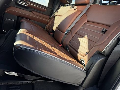 Used 2024 GMC Sierra 3500 Denali Ultimate image 10