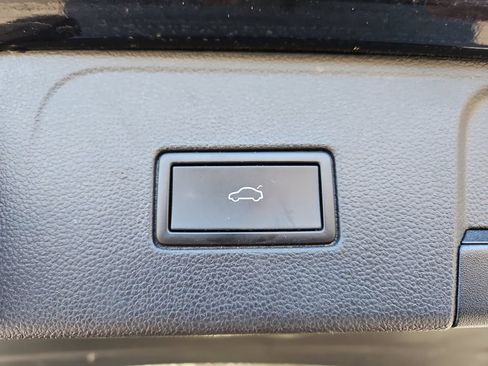 Used 2022 Volkswagen Atlas SE w/ Panoramic Sunroof Package AWD/4WD image 22