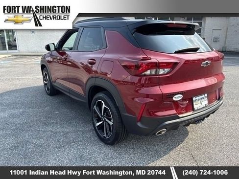 Used 2022 Chevrolet TrailBlazer RS w/ Sun and Liftgate Package AWD/4WD image 3