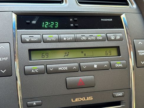 Used 2011 Lexus ES 350 FWD image 26