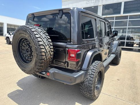 Used 2019 Jeep Wrangler Unlimited Sahara w/ Safety Group AWD/4WD image 7
