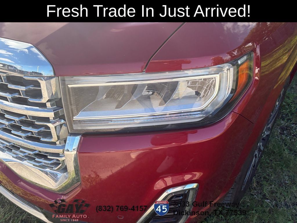 Used 2020 GMC Acadia Denali w/ Technology Package FWD image 4