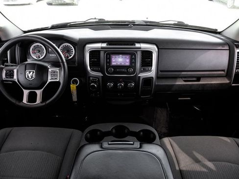 Used 2021 RAM 1500 Classic SLT image 10