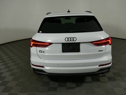 New 2025 Audi Q3 2.0T Premium Plus image 4