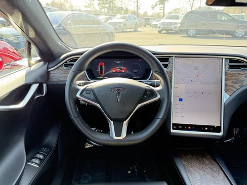 Used 2018 Tesla Model S 100D image 24