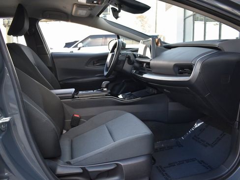 Used 2024 Toyota Prius LE image 22