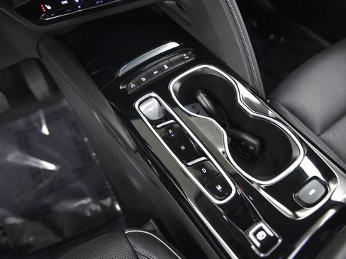 Used 2023 Buick Envision Essence image 21