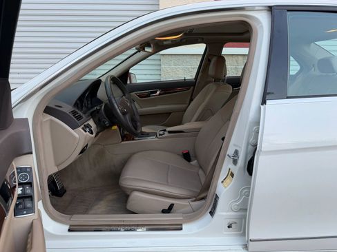 Used 2011 Mercedes-Benz C 300 Sedan image 35