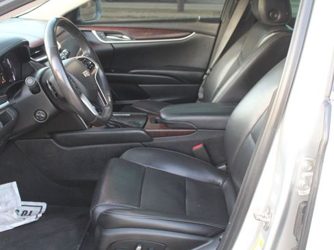 Used 2019 Cadillac XTS Luxury image 18