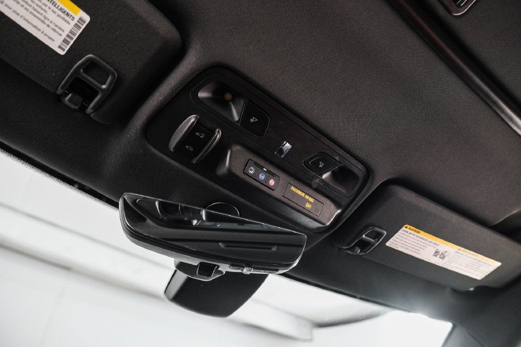 Used 2023 Chevrolet Camaro SS RWD image 30