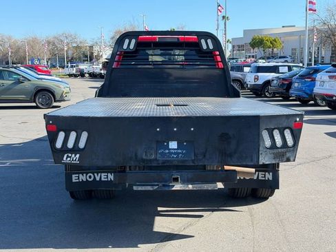 Used 2021 RAM 5500 Tradesman w/ Chrome Appearance Group image 10