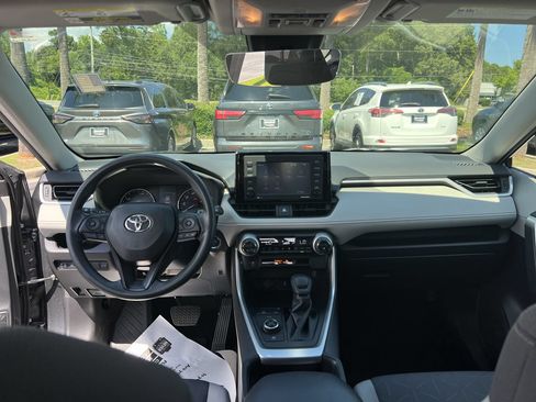 Used 2021 Toyota RAV4 XLE w/ Convenience Package AWD/4WD image 31