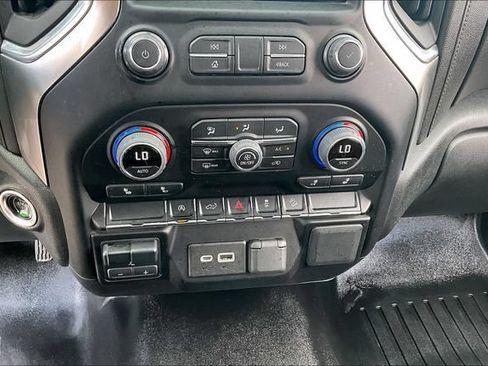 Used 2021 Chevrolet Silverado 1500 RST w/ Z71 Off-Road Package AWD/4WD image 17