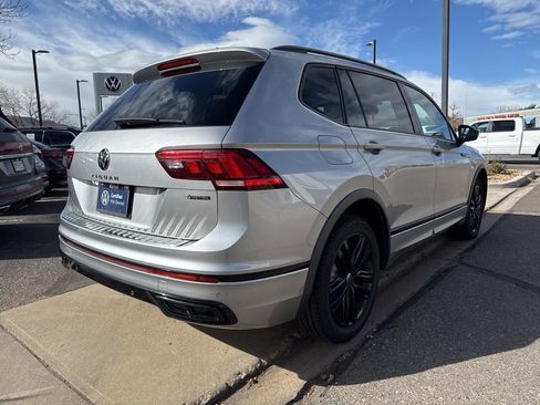 Certified 2022 Volkswagen Tiguan SE R-Line image 6
