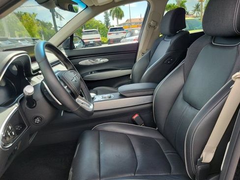 Used 2023 Genesis Electrified GV70 AWD Advance image 13