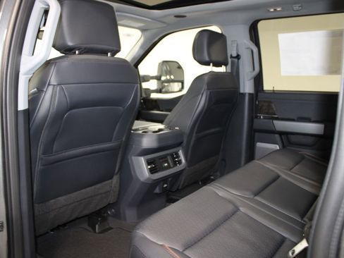 New 2026 Ford F250 Lariat w/ Black Appearance Package image 27