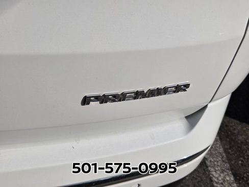 Used 2021 Chevrolet Traverse Premier FWD image 11