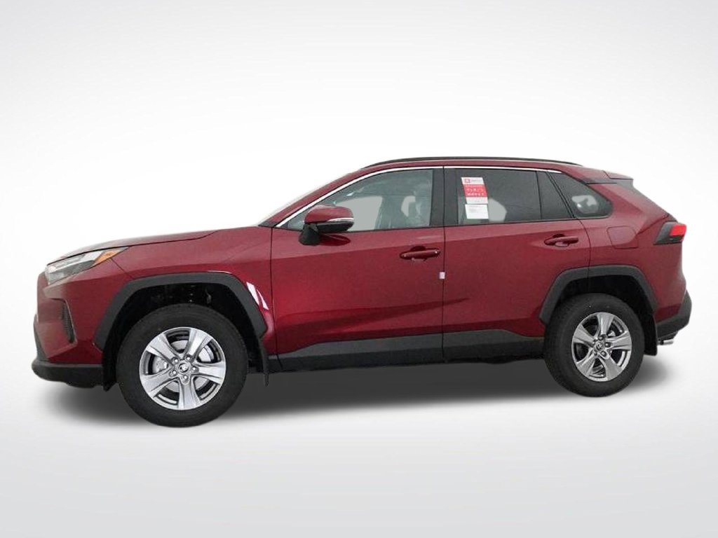 Used 2025 Toyota RAV4 XLE w/ Convenience Package FWD image 22
