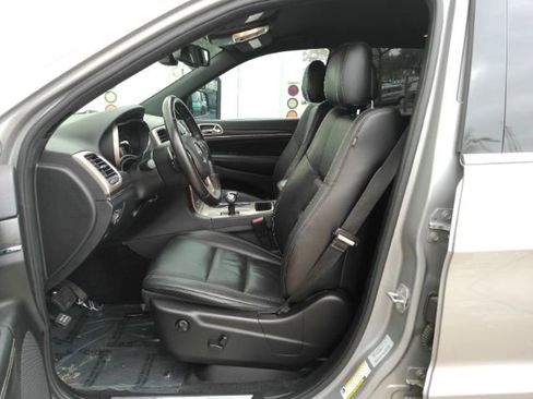 Used 2015 Jeep Grand Cherokee Limited image 12