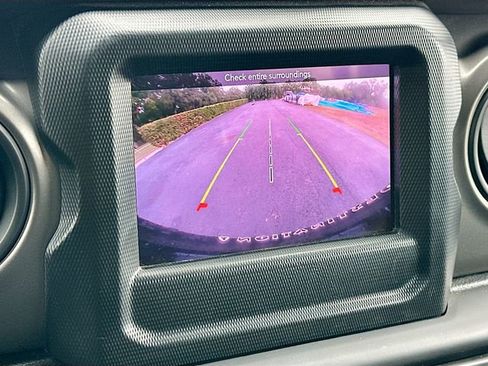 Used 2023 Jeep Wrangler Willys image 13