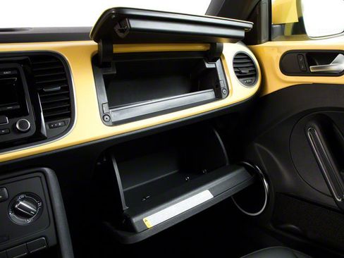 Used 2012 Volkswagen Beetle 2.5 image 15