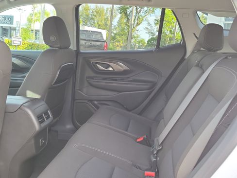 Used 2023 GMC Terrain SLE w/ Driver Convenience Package FWD image 13