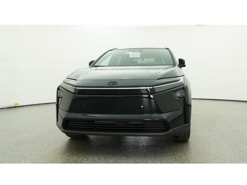 New 2026 Toyota bZ FWD image 31