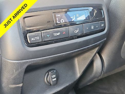 Used 2025 Hyundai Palisade SEL FWD image 27