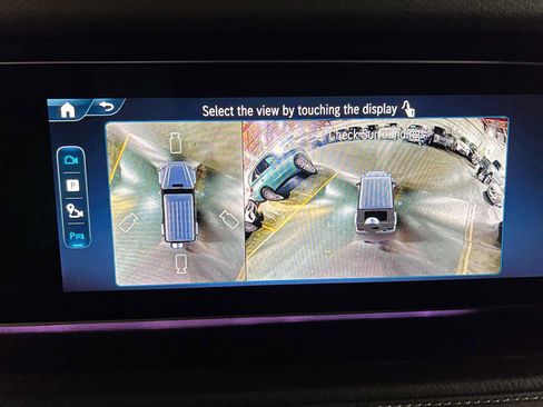 Used 2025 Mercedes-Benz G 550 image 41