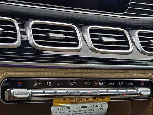 New 2026 Mercedes-Benz GLS 580 4MATIC image 19