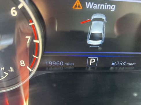 Used 2025 Nissan Altima 2.5 SV FWD image 13