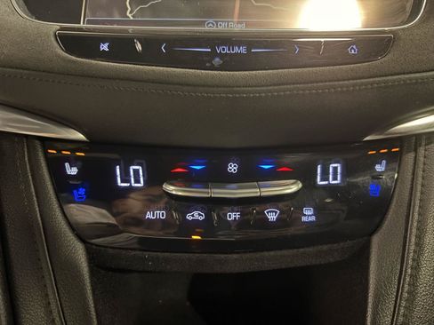 Used 2017 Cadillac XT5 Platinum AWD/4WD image 26