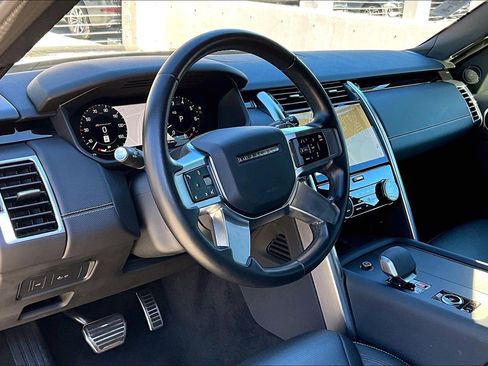 Used 2023 Land Rover Discovery S R-Dynamic image 15