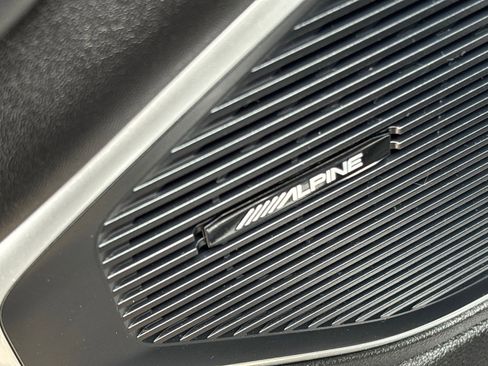 Used 2023 Jeep Wagoneer L Series II AWD/4WD image 14