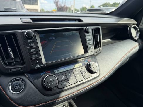 Used 2016 Toyota RAV4 SE FWD image 21