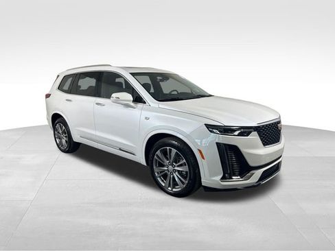 Used 2024 Cadillac XT6 Premium Luxury image 5