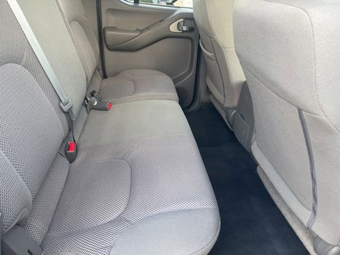 Used 2019 Nissan Frontier SV image 35