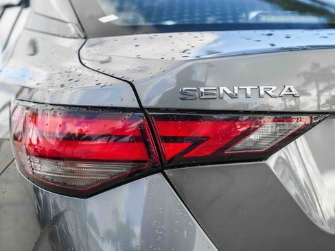 Used 2024 Nissan Sentra S image 9